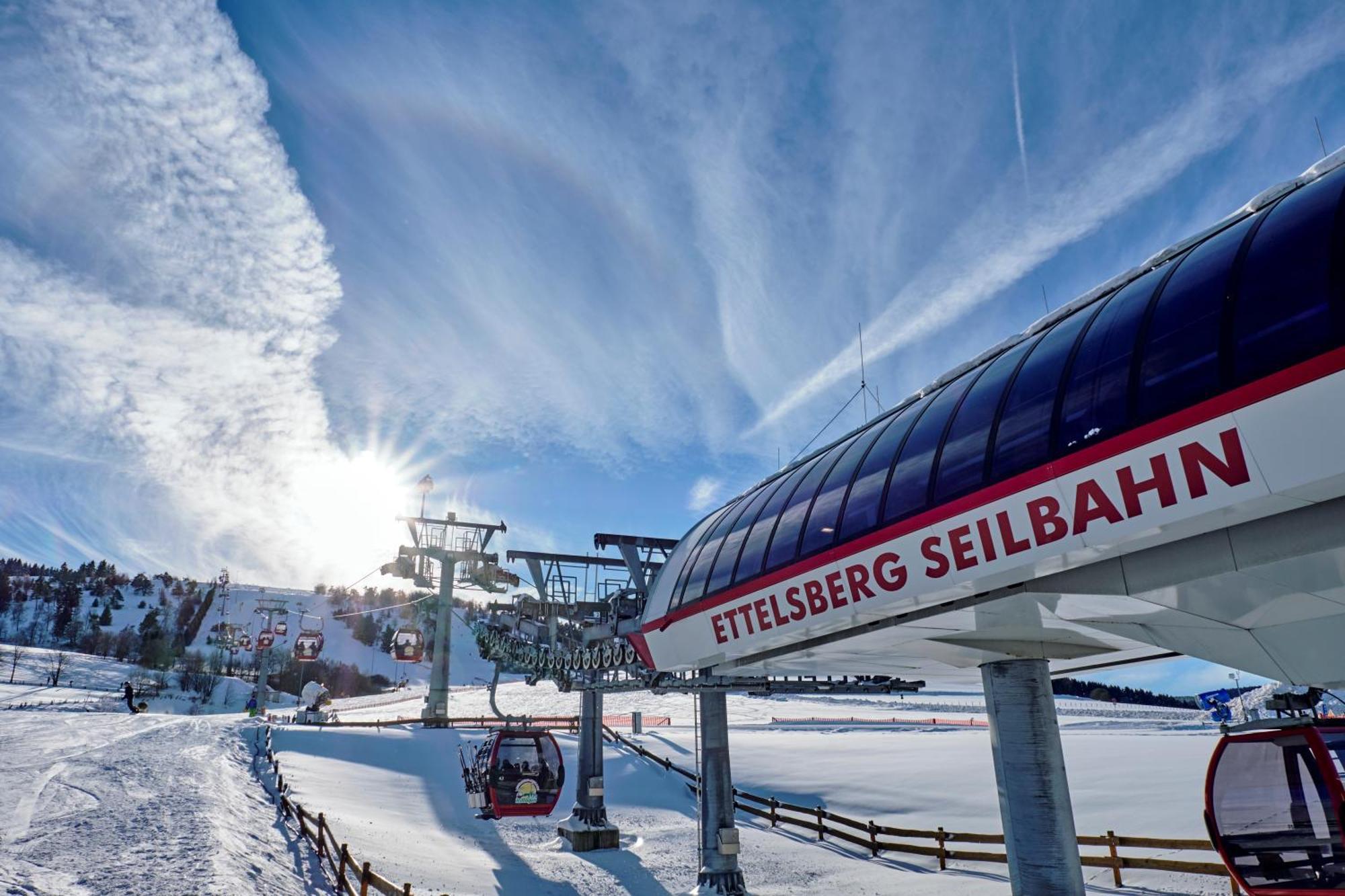 Hotel & Ferienappartements Edelweiss Willingen  Zewnętrze zdjęcie